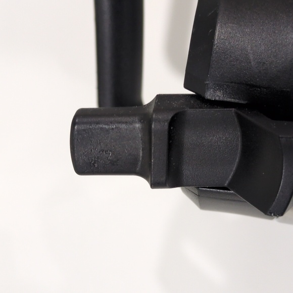 YETI Rambler 18 oz Seafoam BPA Free Bottle with Straw Cap - Picture 5 of 7